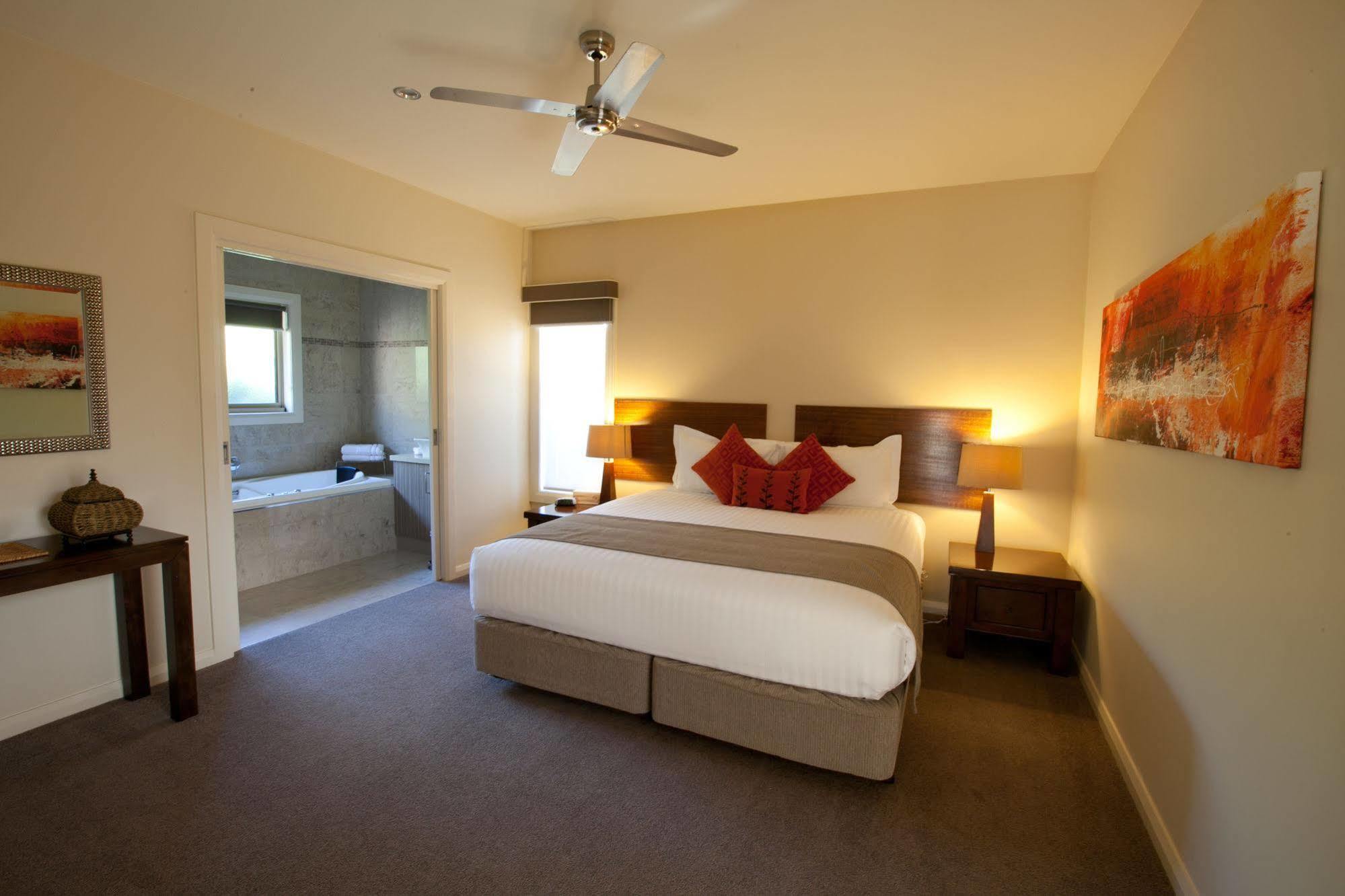 Bed and Breakfast Wild Cattle Creek Estate Wandin Yallock Екстер'єр фото